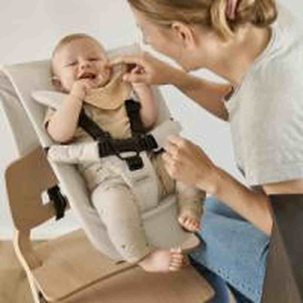 Leander Newborn Set Voor Louie Eetstoel - Cappuccino