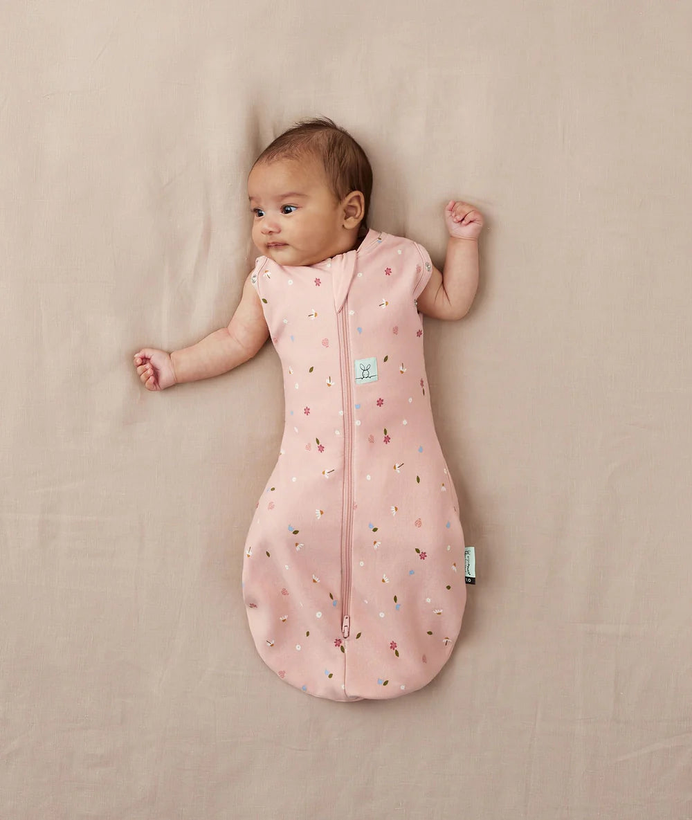 Ergopouch Cocoon Combi Slaapzak Baby + Inbakerslaapzak 0,2 Tog 3-6M - Daisies
