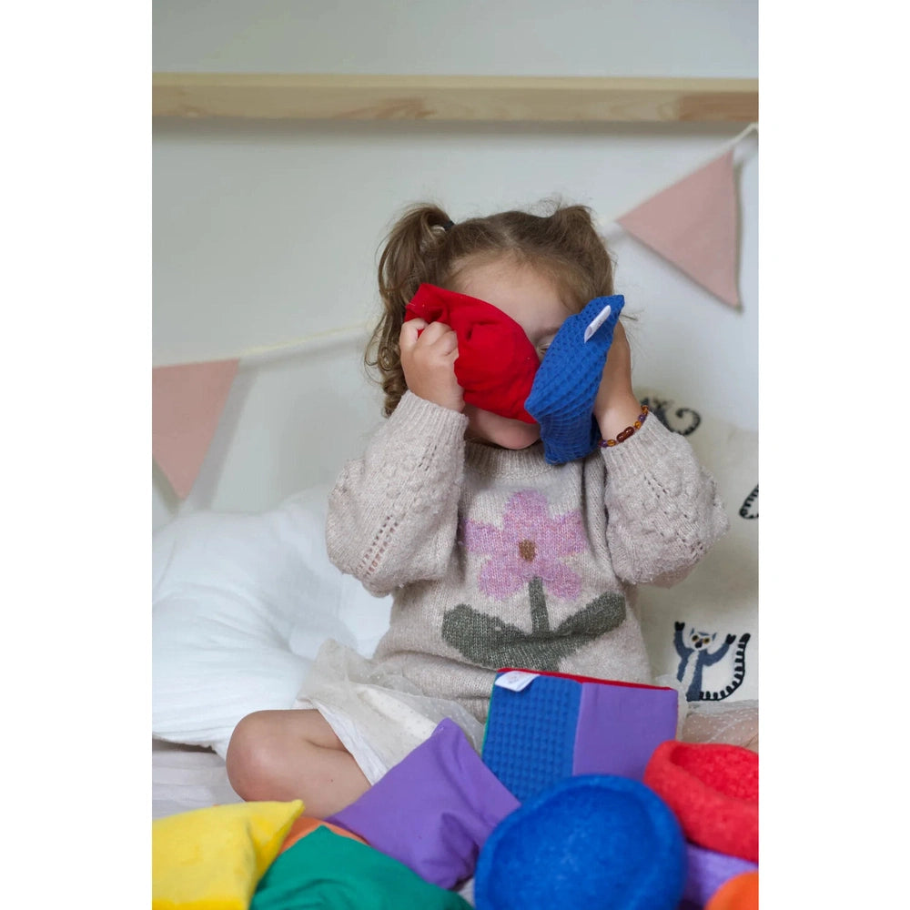 Pit&Play Sensorische Regenboog Pittenzakjes + Gratis Speeldoek Katoen Medium Fade Rainbow