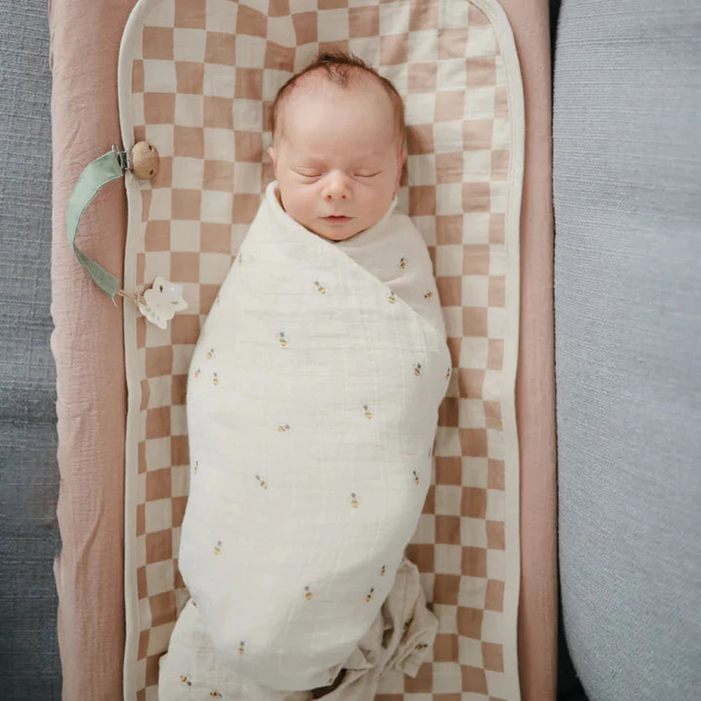 Mushie Swaddle - 120x120cm -bijtjes