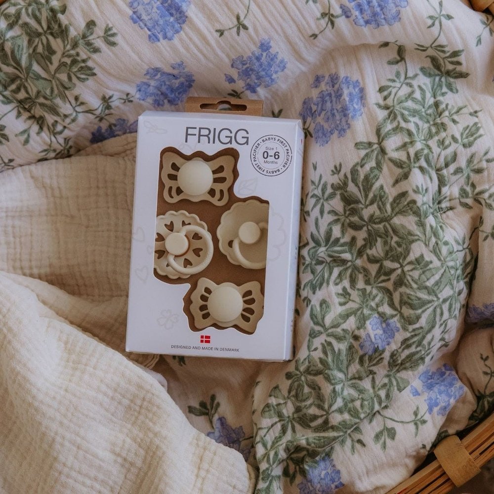 Baby’s eerste Frigg fopspeentjes pakket van 4 - Floral Heart Cream T1